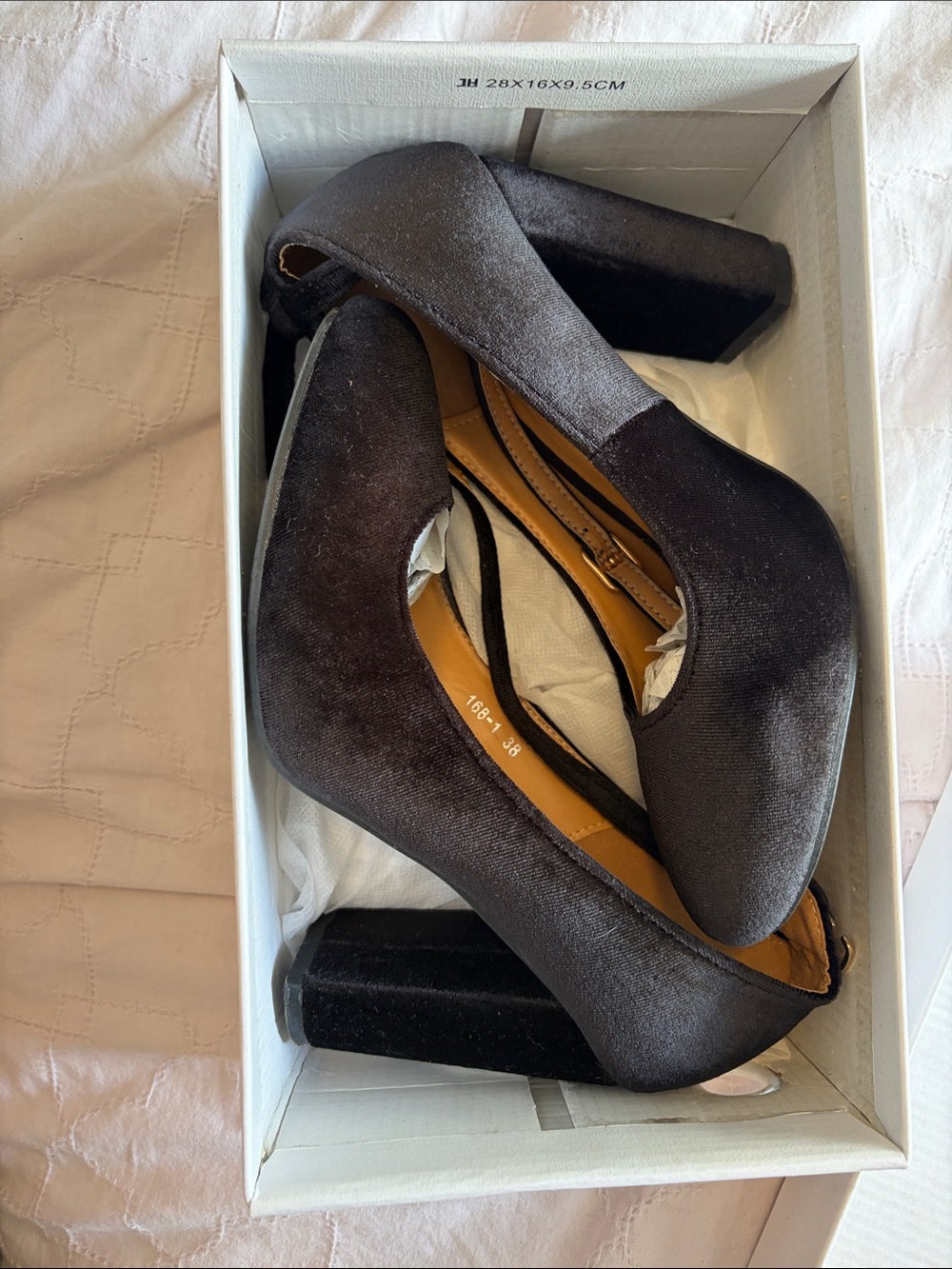 Classic Velvet Block Heel Pumps - Black